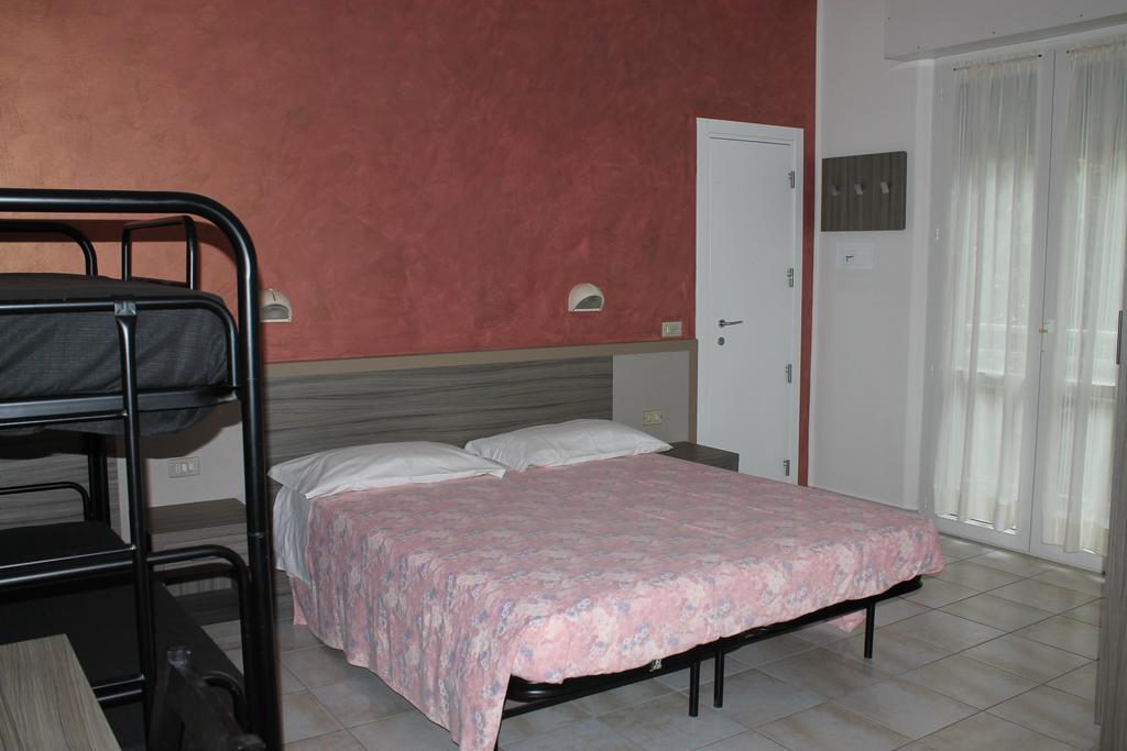 Hotel Costanza Cesenatico Habitación foto