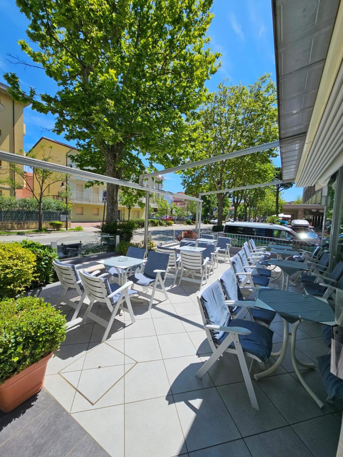 Hotel Costanza Cesenatico Exterior foto